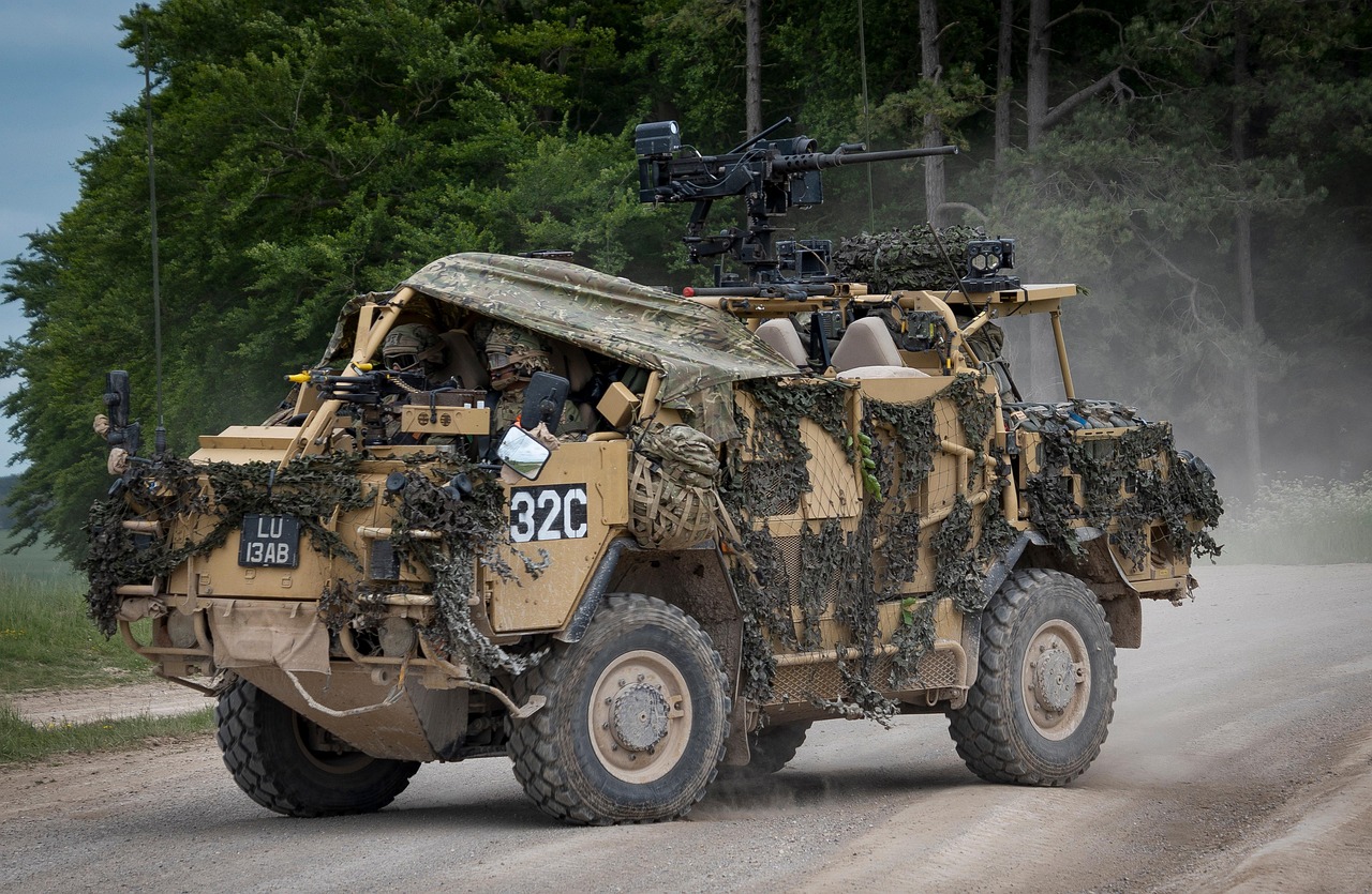 咸鱼实名账号：英雄联盟战棋手游注册账号