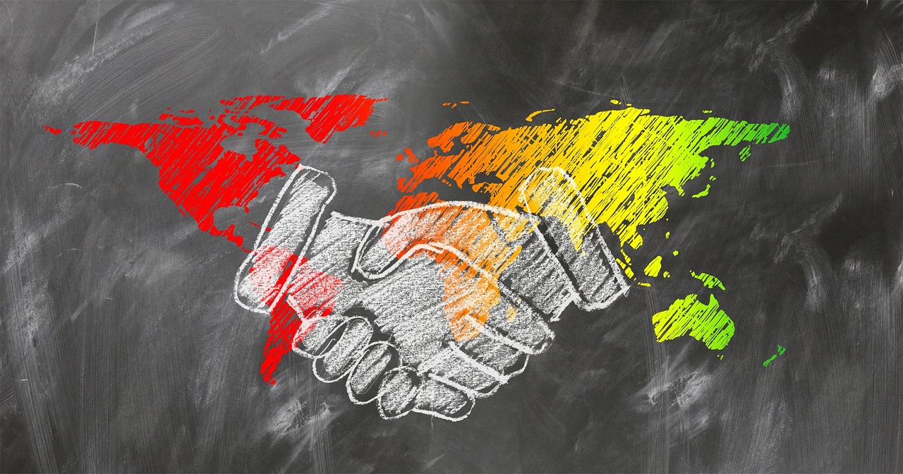 酷信170实名账号：短信服务商如何在数据使用方面保护隐私？