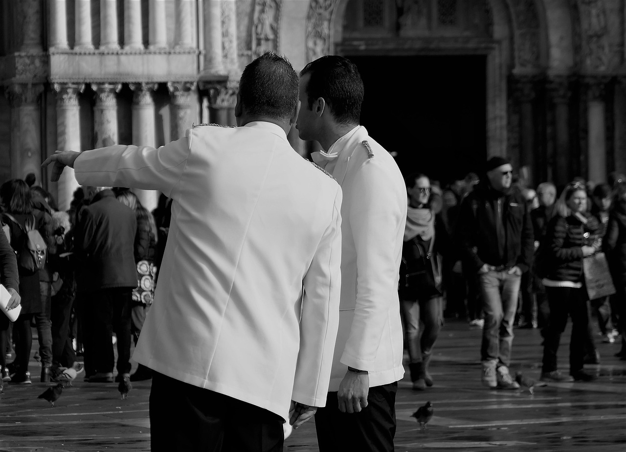 实名流量卡买卖：自贸区代理注册公司服务