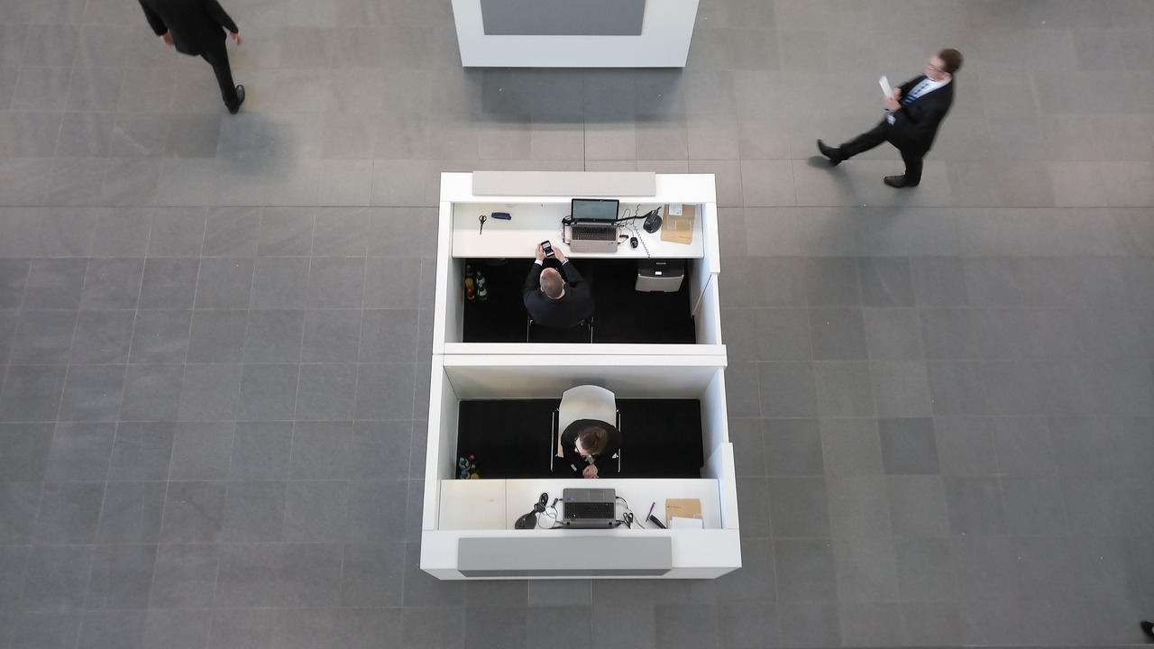 白号发卡网：云创大数据实验平台代理